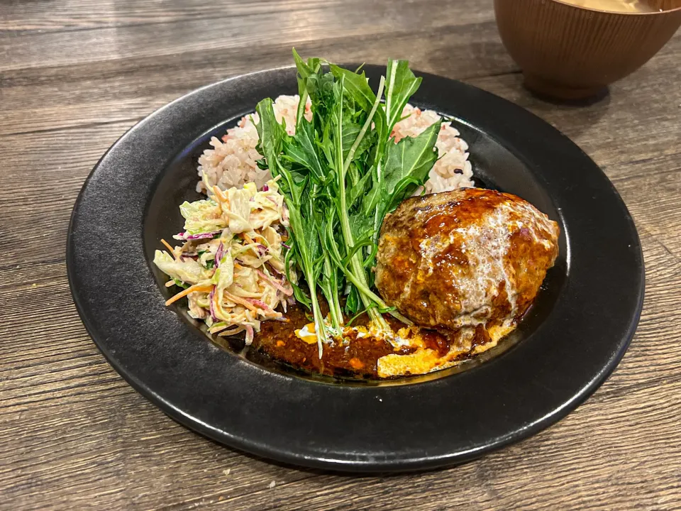 今日の晩ご飯🍽️ハンバーグ、なめこ汁|ともさん