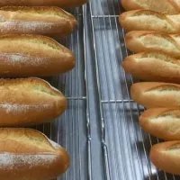 「 明日のパン 」🥖
飾らないパンが食べたくて
バタール とフィセルを焼く(^^)|ばくあんしゃさん