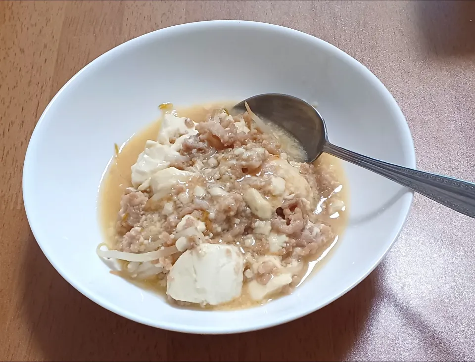 豆腐と挽き肉ともやしの甘辛炒め|ナナさん