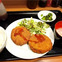 メンチカツ定食 ¥780|Blue Moon Caféさん