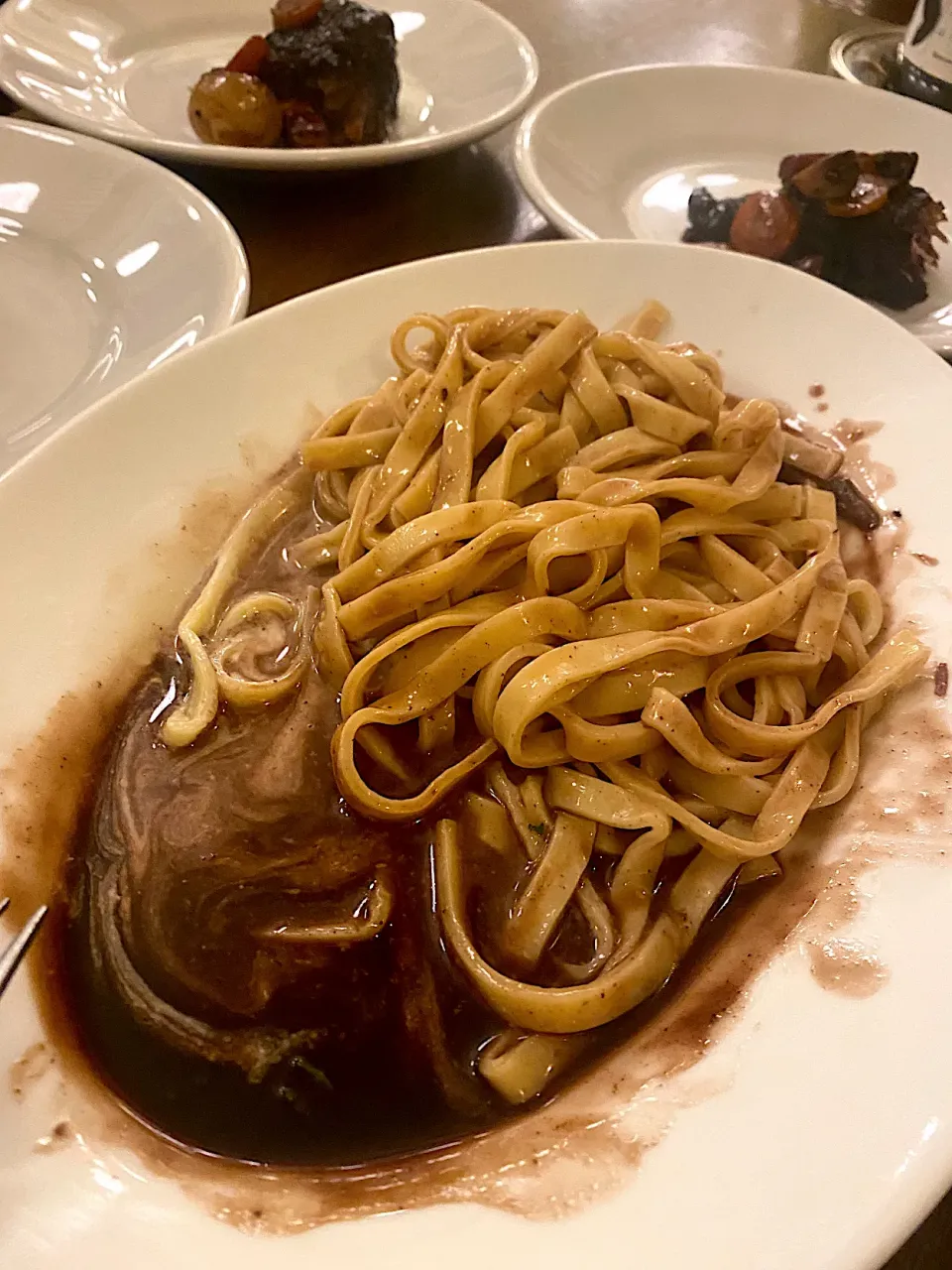 ラミティエ　牛赤ワイン煮込みソースでフェットチーネ|みーさん