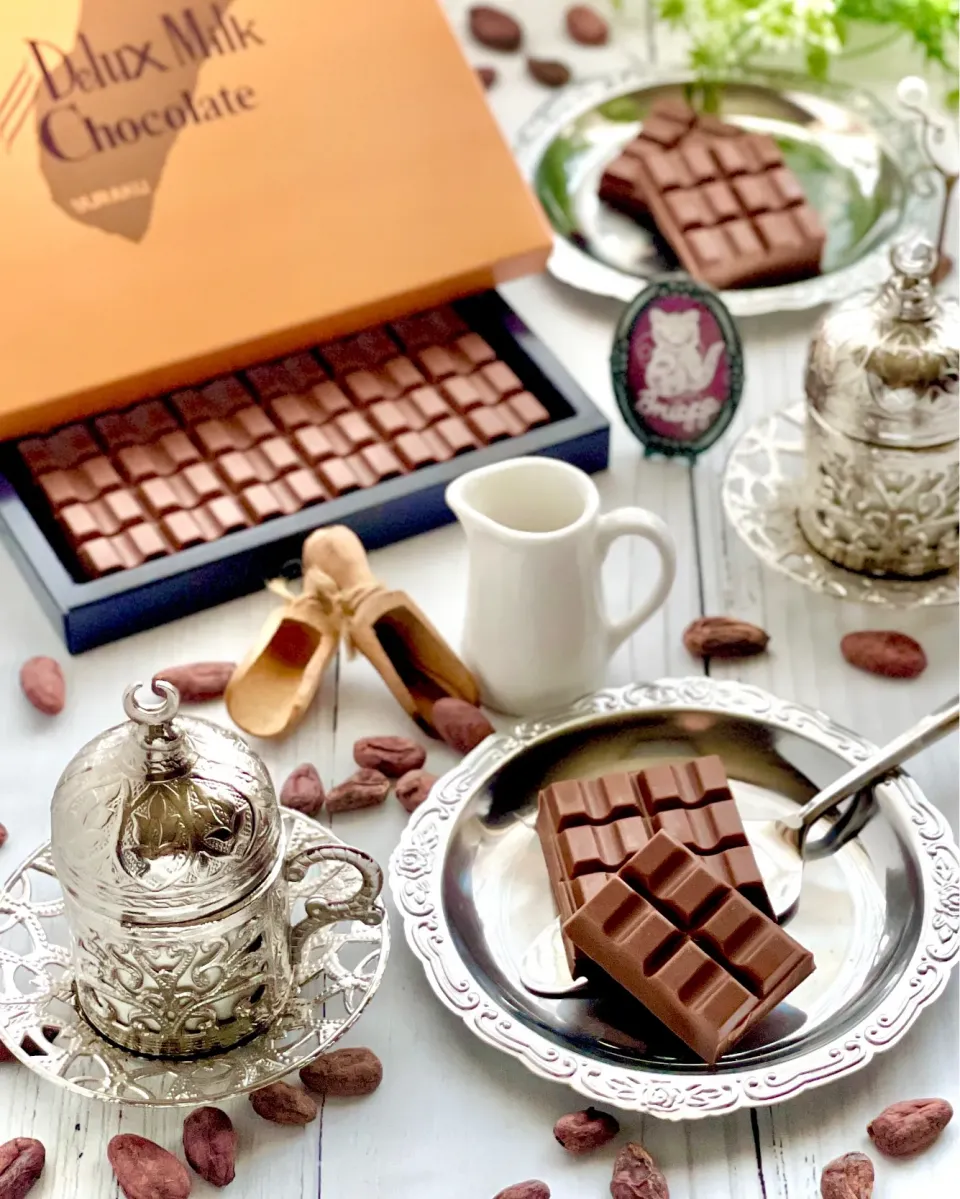 有楽製菓のデラックスミルクチョコレートでティータイム☕️🍫💓|sucreroomさん
