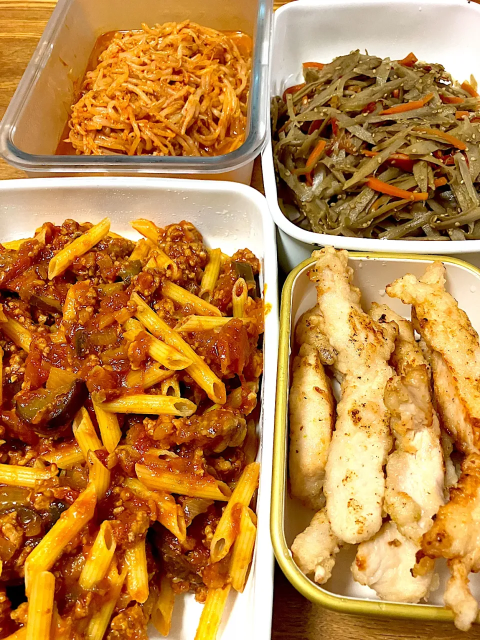 作り置きおかず（ボロネーゼ、とり肉スティック、金平ごぼう、一風堂風もやし）|ピンキーさん
