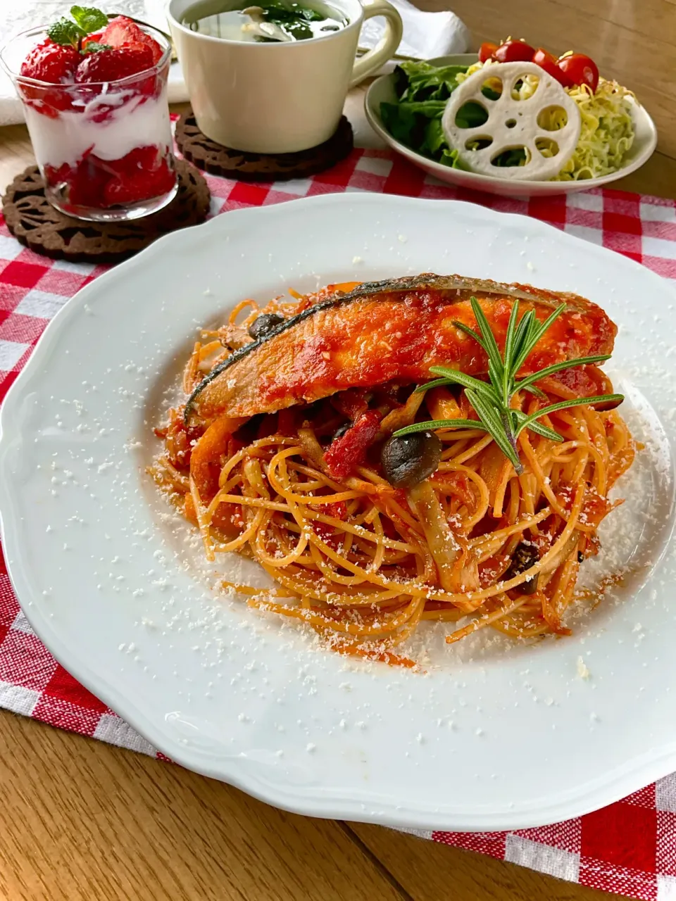 『FitDish』鮭のローストトマトソース仕立てdeパスタ|スイーツポテトさん