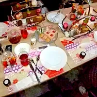 今日の晩ご飯（ご飯？）は家内と娘と家族3人でヒルトンホテルのロビーラウンジ「in place」さんで「いちごアフタヌーンティー　ネオジャパネスク〜和の彩〜」をいただきました|なびさん