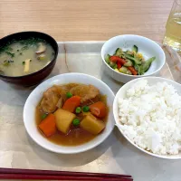 寮の朝ごはん😋|すかラインさん