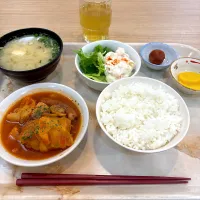 寮の朝ごはん😋| すかラインさん