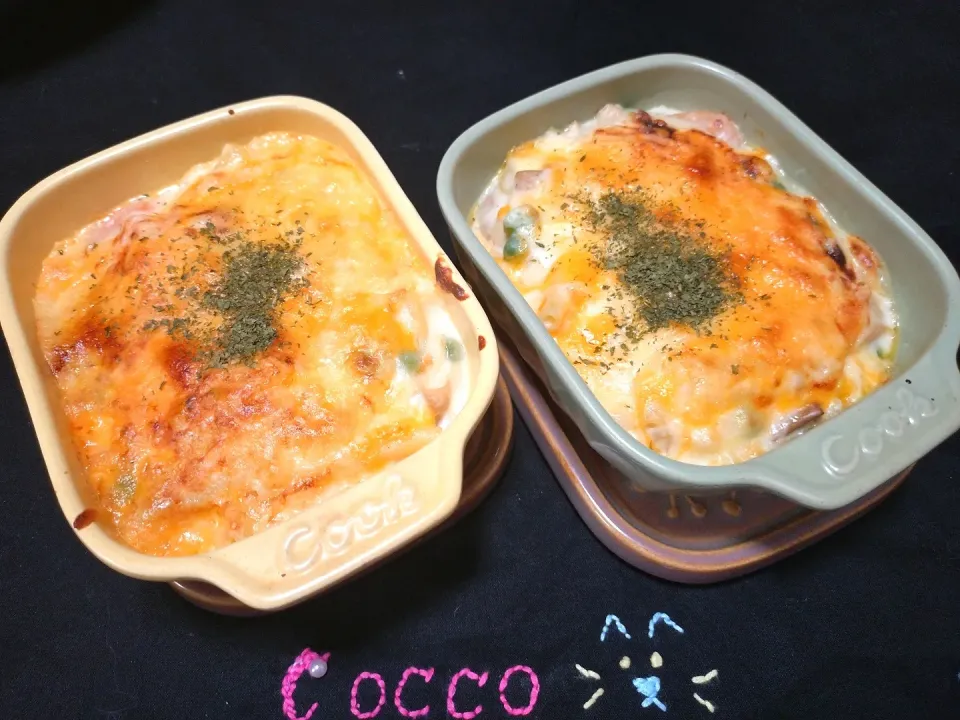 エビとエリンギとグリーンピースのマカロニグラタン✨|cocco+さん