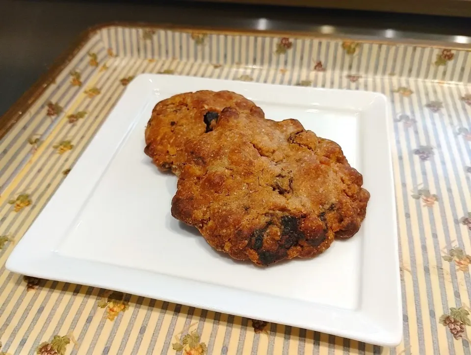 ライ麦全粒粉とフルグラのクッキー|みりさん