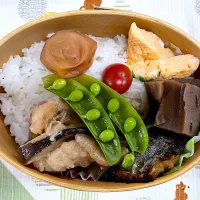 焼魚、鶏肉バター炒、玉子焼|なお🅿️さん