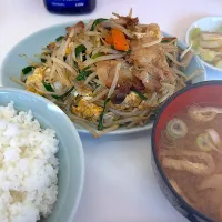 肉ニラ玉子炒め定食　銀水|あべたかひろさん