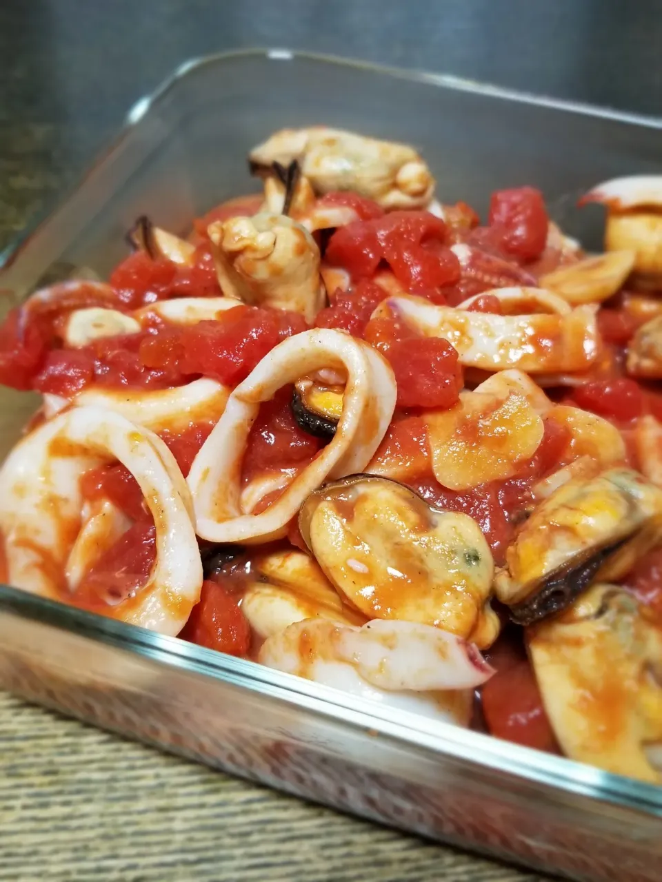 パパ作👨ムール貝とヤリイカのトマト煮|ぱんだのままんさん