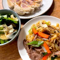 すき焼き風焼きうどん＆小松菜のさっと煮|ふうりんさん