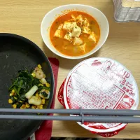 カップヌードル、ほうれん草炒め、麻婆豆腐(夜)|＾＾さん