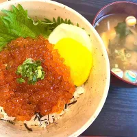 簡単夕食🥢いくら丼🍚| KANAさん