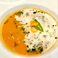 Lobster Bisque with Tarragon Chantilly|gonbenさん