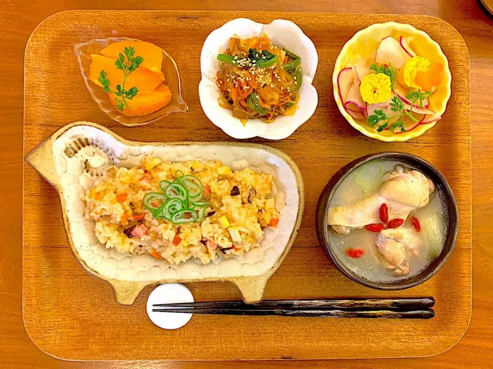 もちもち中華おこわと参鶏湯のおぼんごはん|すずさん