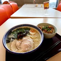 Tonkotsu: pork bone base soup and mini sliced pork don