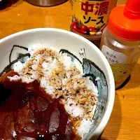 YouTubeカントリーのプレイリストを観ながら #夜食 ソースはご飯の方にハチミツはカレーの方にかける派です！　カレーライス|ms903さん