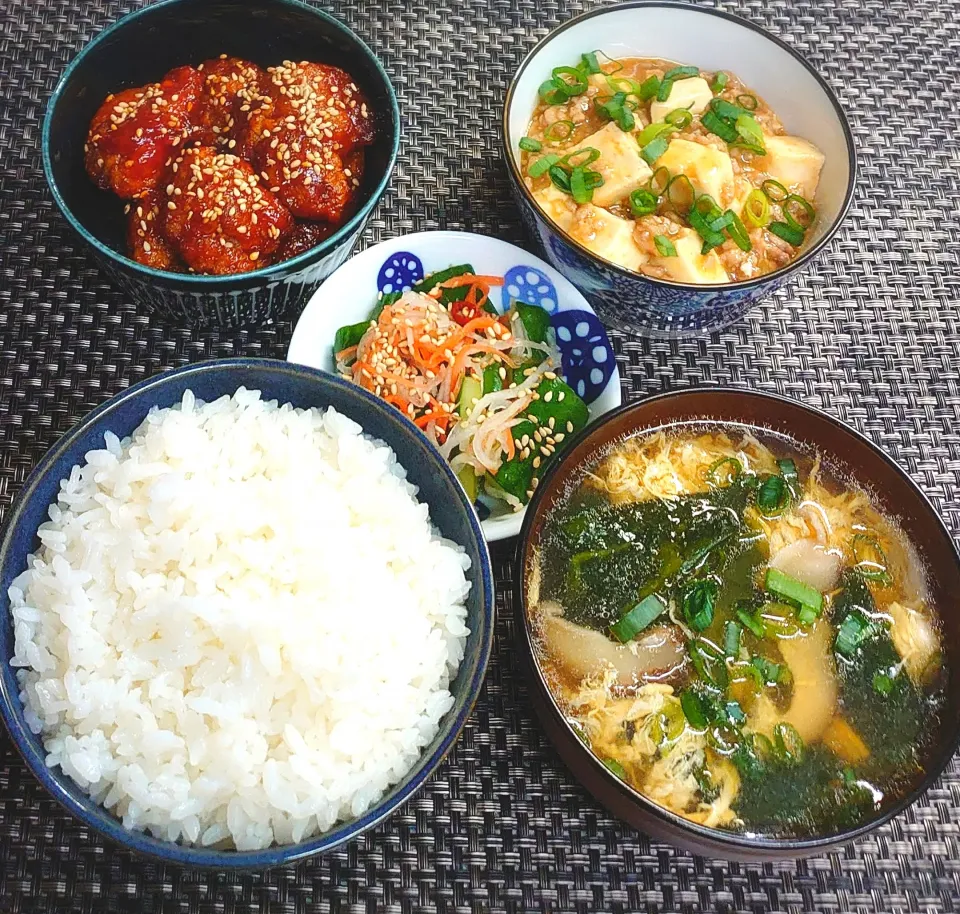 ヤンニョムチキン＆麻婆豆腐定食でムスコの置きランチ|からあげビールさん
