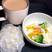 9:36 肉まんと温サラダ🥗|へれ子さん