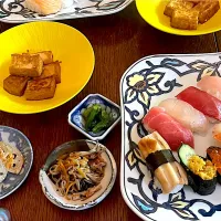 晩ごはん♯お寿司♯厚揚げマヨポン酢♯菜の花♯小松菜胡麻和え♯人参えのき|小松菜さん