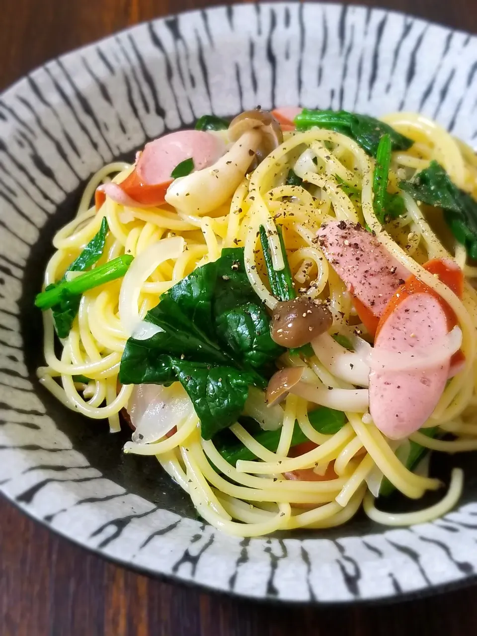 ウインナーとほうれん草の和風パスタ|ぱんだのままんさん