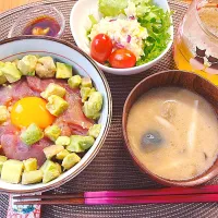 まぐろアボカド丼|ゆうかさんさん