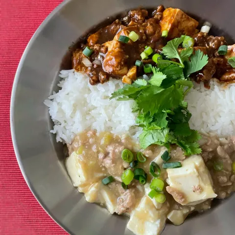 「ユウキ食品その他の商品」を使ってみたSnapdishの料理・レシピ写真:黒麻婆＆白麻婆豆腐