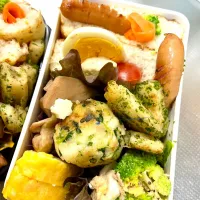 パンが見えなくなったけど、一様サンドウィッチ弁当？|じゅんちゃんさん