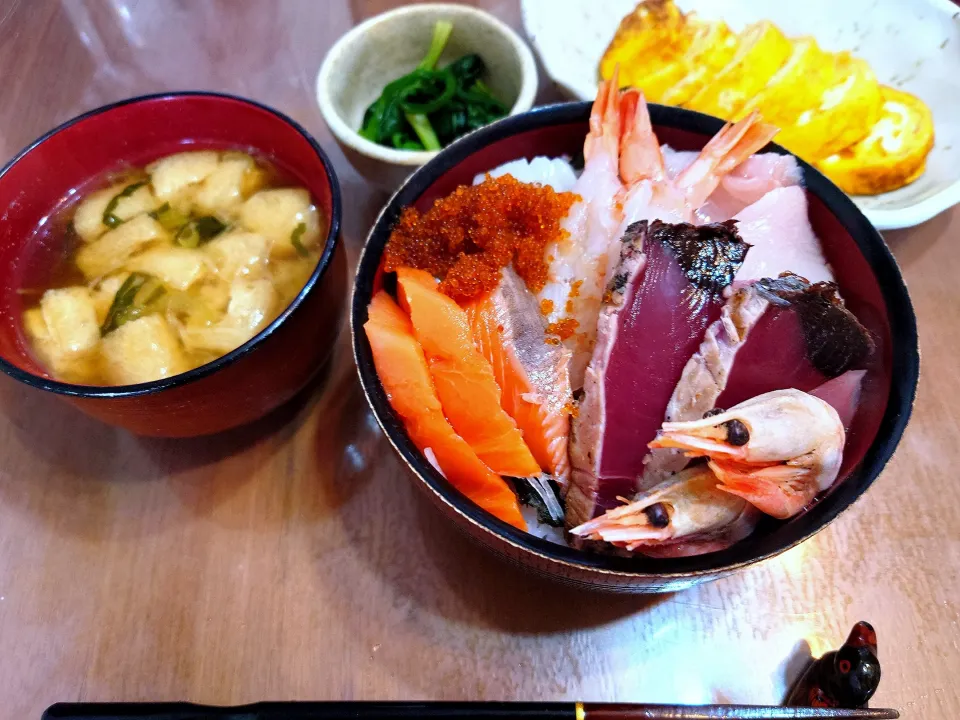 朝から海鮮丼|なつさん