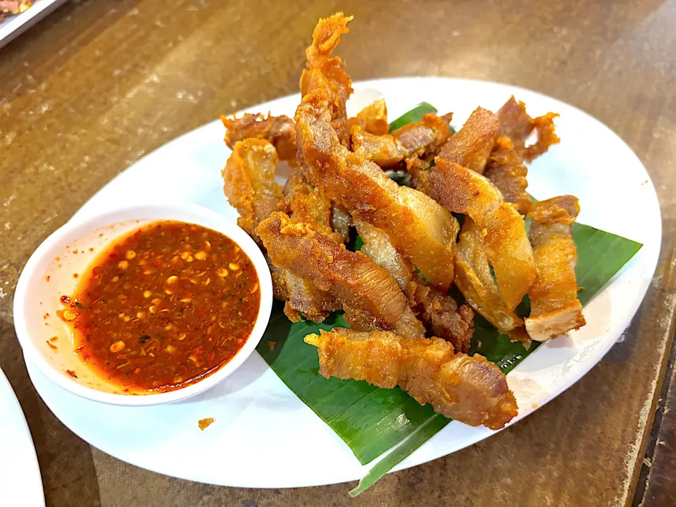🐖หมูสามชั้นทอด🐖|🍀Jaoh Ohlunlaa🍀さん