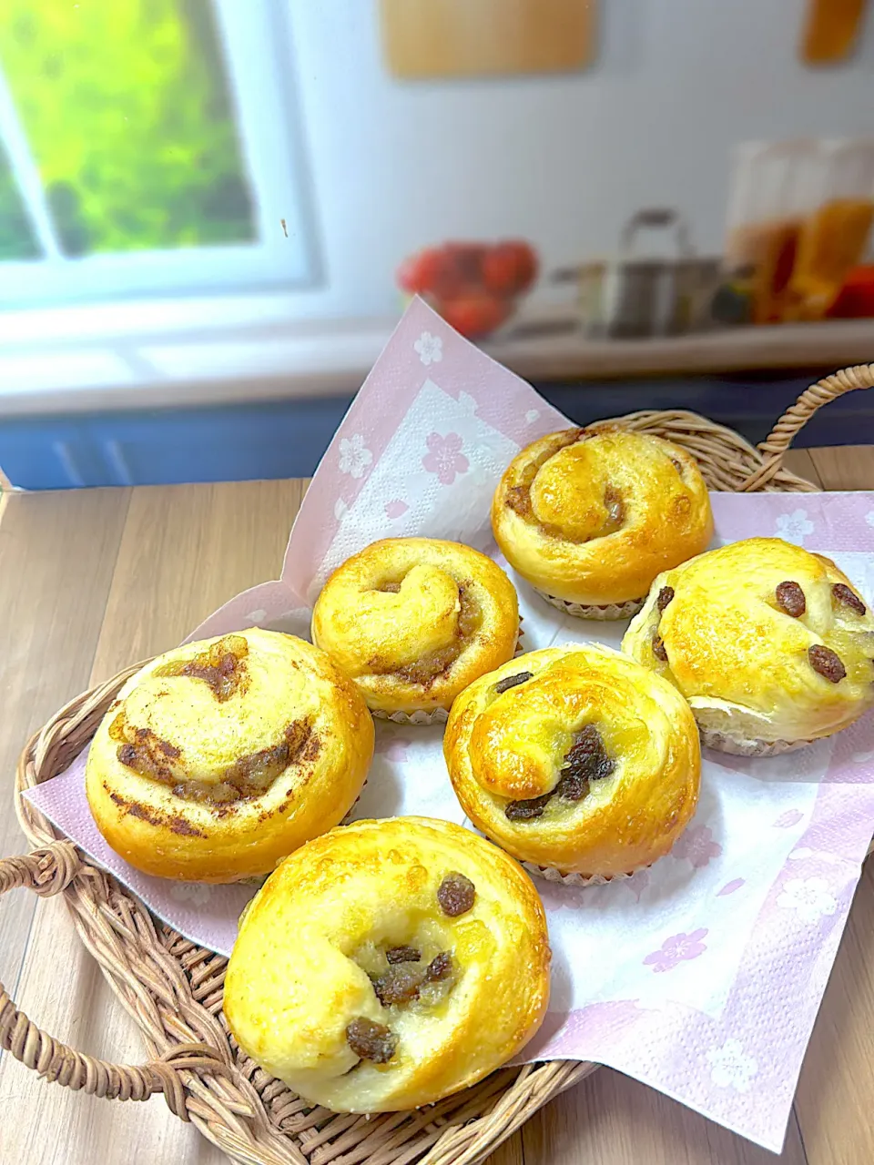 おうちパン#りんごバターシナモンパン#りんごバターレーズンパン#自家製パン#ホームベーカリーパン|アッキーさん