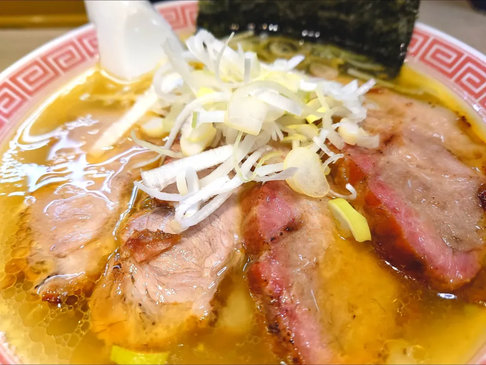【2020年創業】 
まるえ中華そば
肩ロースチャーシュー麺 塩
＠巣鴨2分 
(JR板橋駅から徒歩30分)
25080
〈醤42塩15噌󠄀9タ3昆5出3F3冷0〉|大脇さん