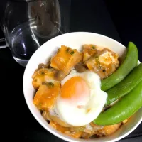 19:13 麻婆厚揚丼　温玉とスナップえんどう|へれ子さん