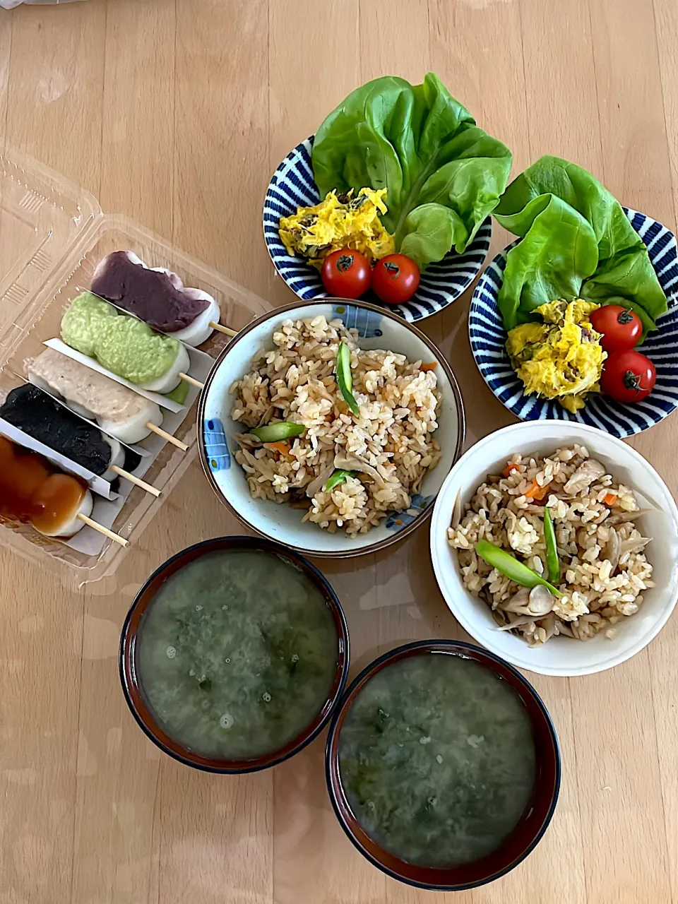 味付けご飯　のり汁　レーズンとカボチャのサラダ　お団子|そのみさん