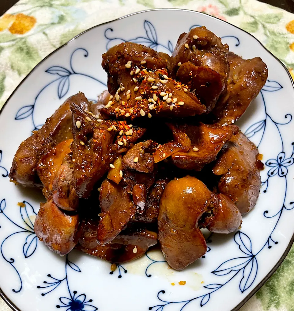 鶏レバーのニンニクマシマシ炒め|つるひめさん