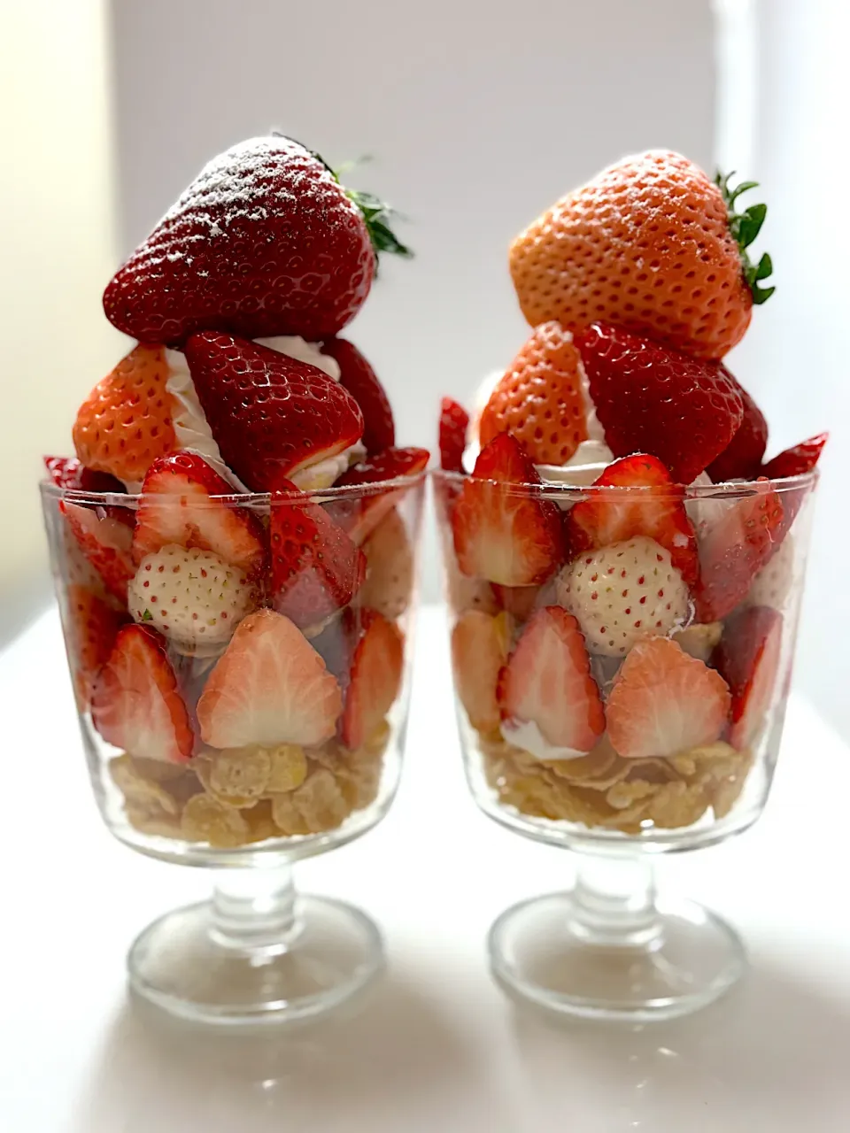 苺パフェ🍓🍓🍓|rocky01さん