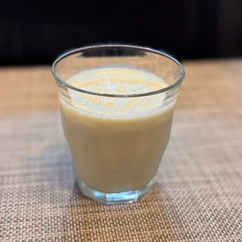 「糀甘酒LL　沖縄の塩」を使ってみたSnapdishの料理・レシピ写真:塩甘酒のバナナスムージー