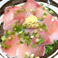 ブリ丼|サンドウィッチ伯爵さん