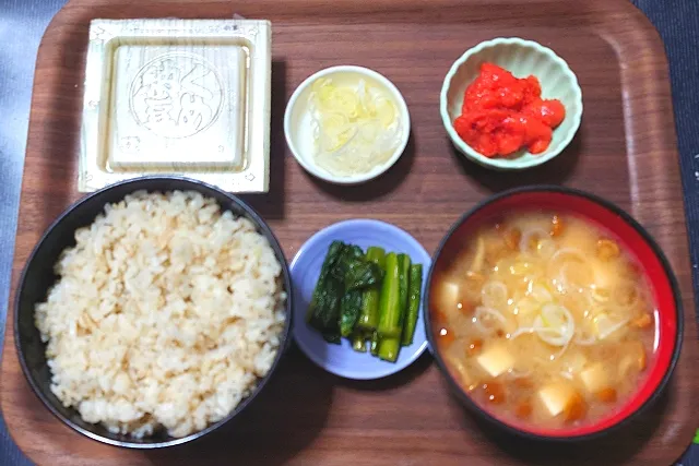 今日の朝ごはん（麦ごはんに辛子明太子、納豆、なめこ汁、野沢菜漬）|Mars＠釜飯作り研究中さん