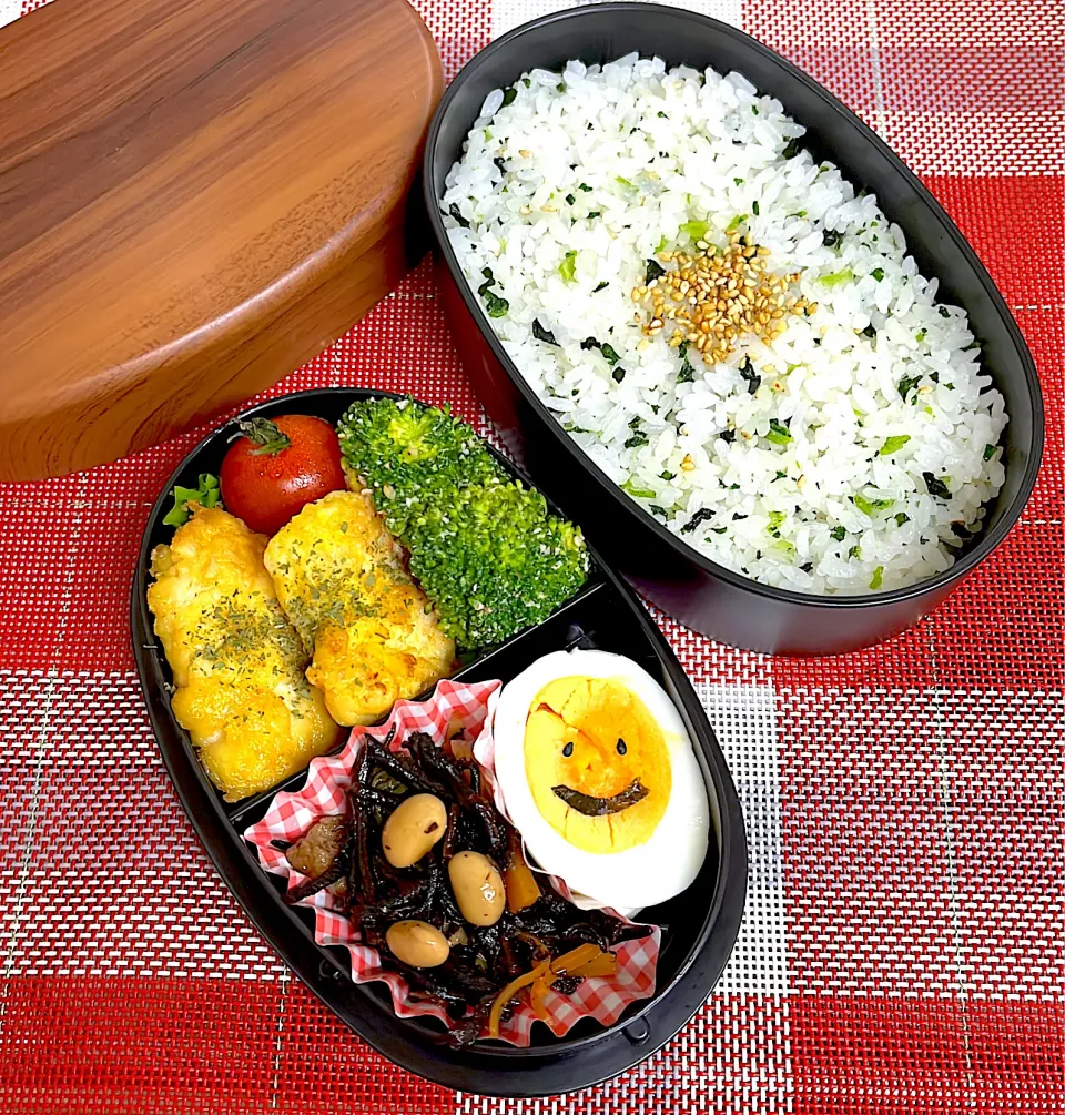 鶏胸肉のピカタとひじき煮弁当|めいさん