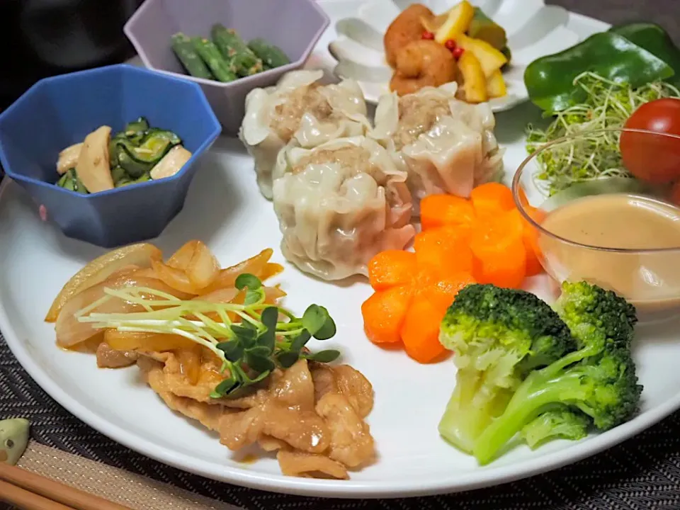 蒸し野菜・焼売&生姜焼きワンプレート|こりちゃんさん