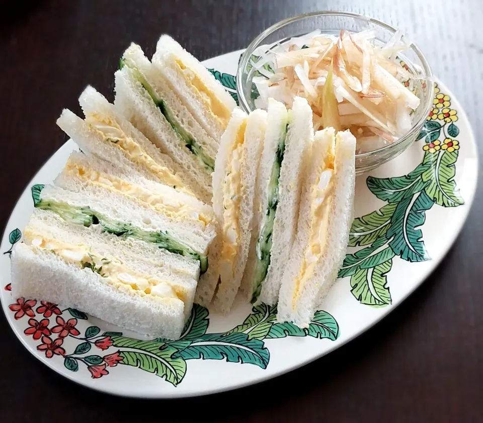 サンドイッチ🥚🥒|きつねさん