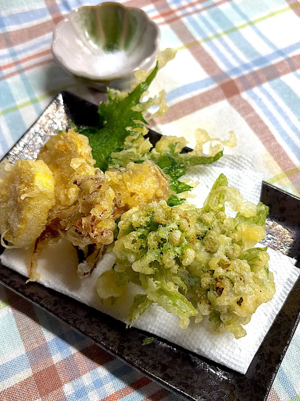 ふきのとうの天ぷら|まめすけ⭐︎さん