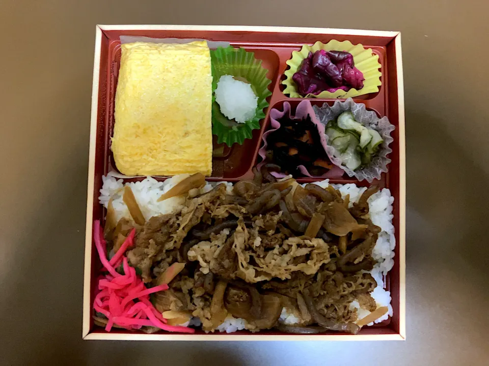 近鉄H玉子丸牛めしとだし巻弁当|ばーさんさん