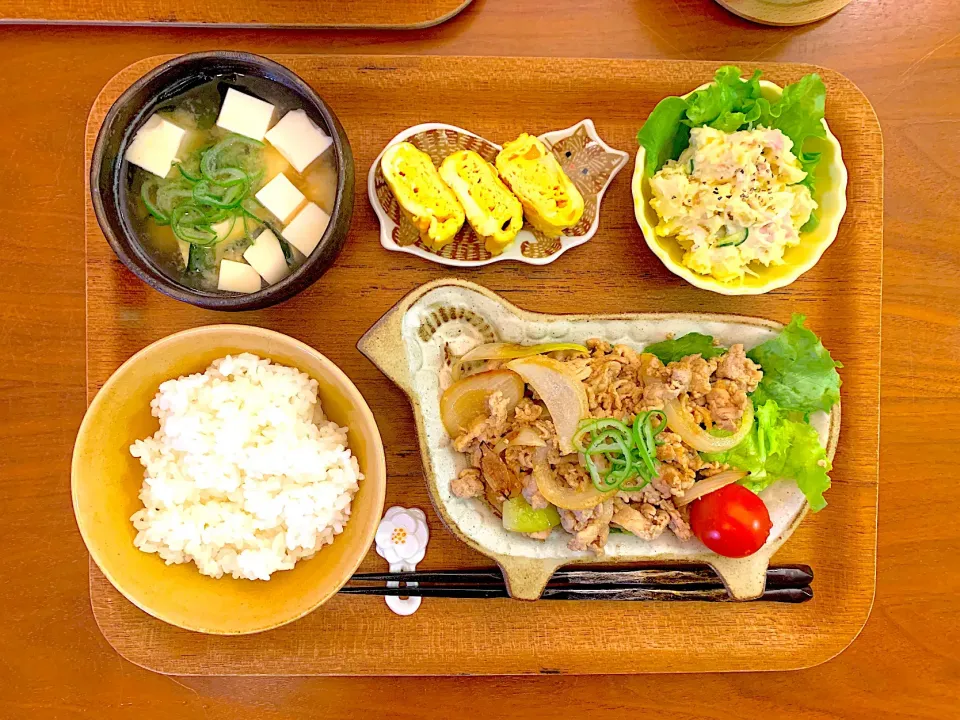 豚肉の生姜焼きのおぼんごはん|すずさん