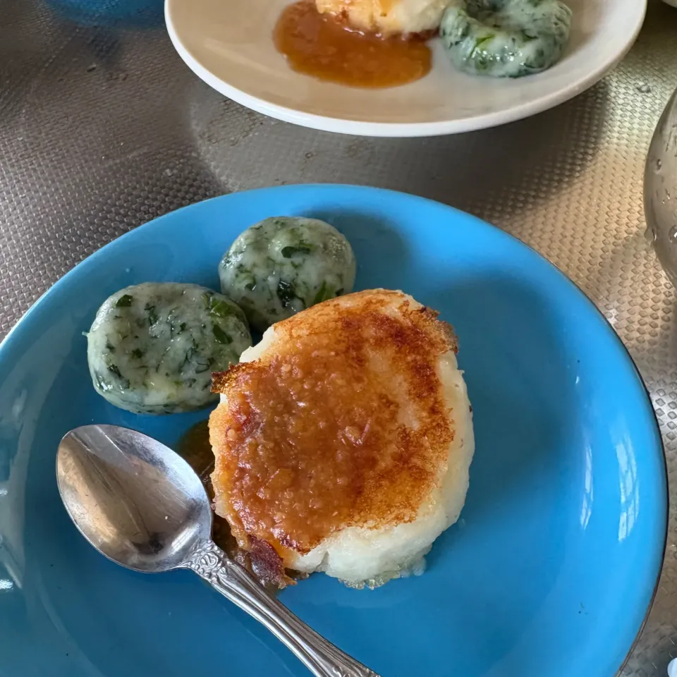 いも餅とほうれん草餅|ミカさん
