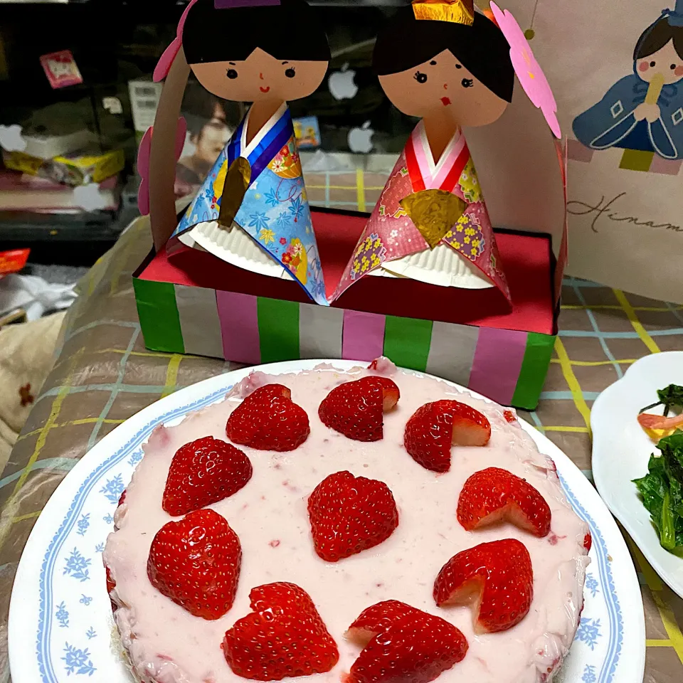 ひな祭り🎎フルーチェケーキ|まるちゃんさん