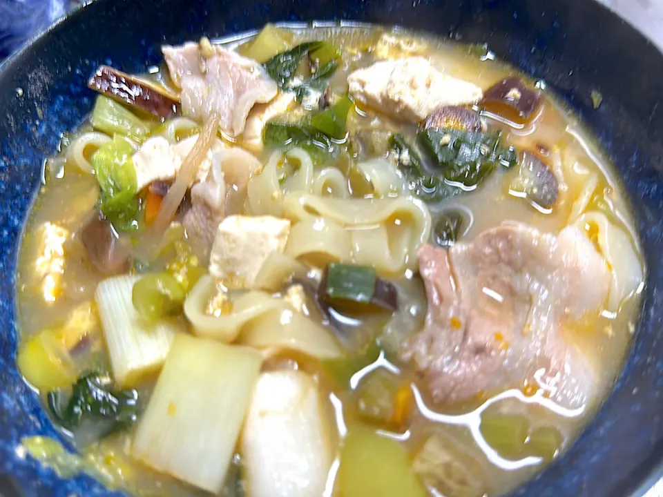 きしめんと季節の野菜と豚肉|あべたかひろさん